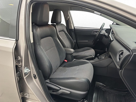 Toyota Auris 20 of 27