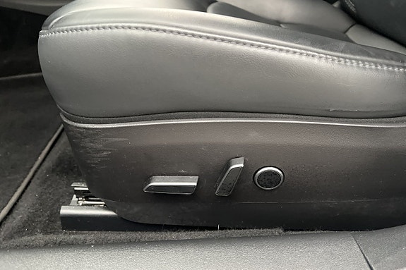 Tesla Model 3 12 of 28