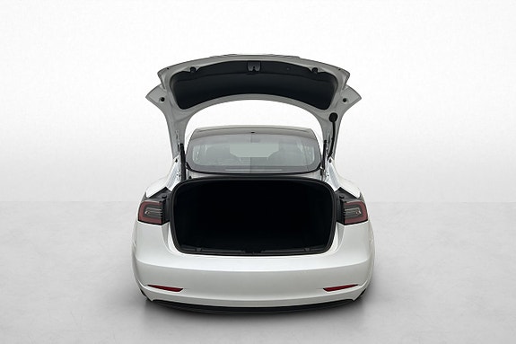 Tesla Model 3 8 of 28