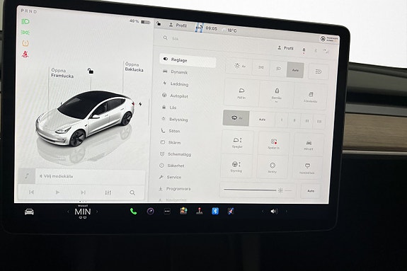 Tesla Model 3 19 of 28