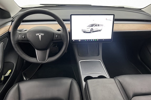Tesla Model 3 11 of 28
