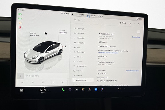 Tesla Model 3 16 of 28