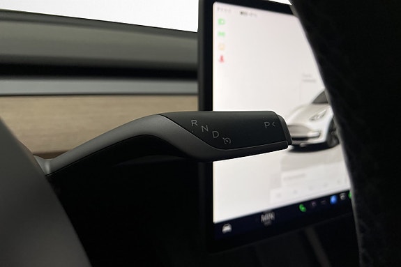 Tesla Model 3 26 of 28