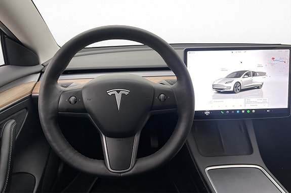 Tesla Model 3 24 of 28
