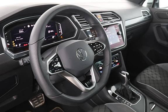Volkswagen Tiguan 12 of 30