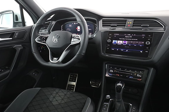 Volkswagen Tiguan 14 of 30