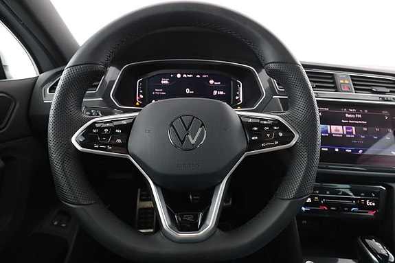 Volkswagen Tiguan 19 of 30