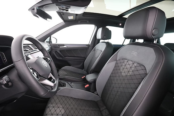 Volkswagen Tiguan 11 of 30