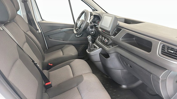 Renault Trafic 3 of 9