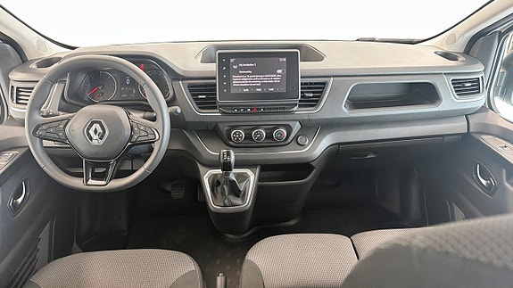 Renault Trafic 4 of 9