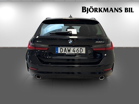 BMW 330e 5 of 20