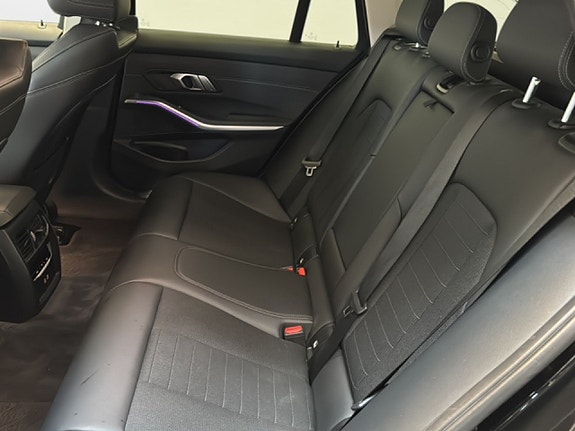 BMW 330e 9 of 20