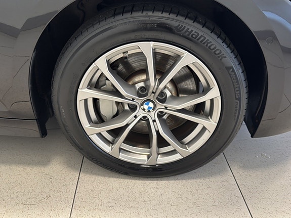 BMW 330e 15 of 20