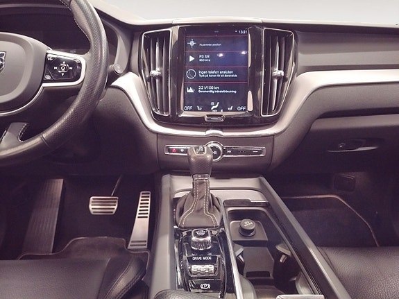 Volvo XC60 11 of 23