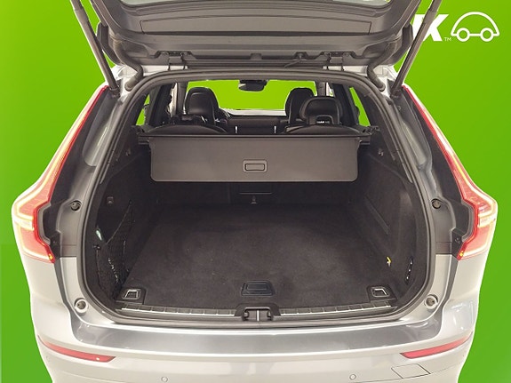Volvo XC60 16 of 23