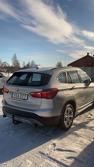 BMW X1 3 of 3
