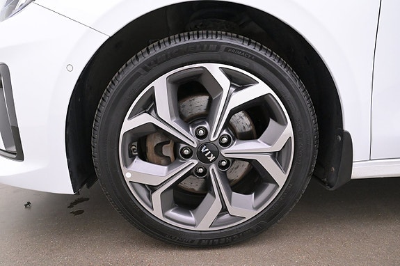 Kia Ceed 27 of 27