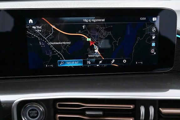 Mercedes-Benz EQC400 17 of 27
