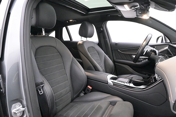 Mercedes-Benz EQC400 12 of 27