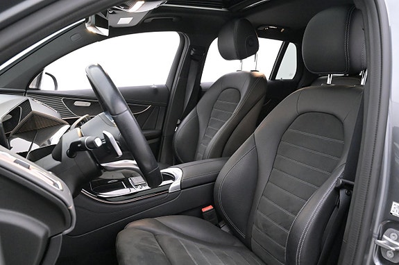 Mercedes-Benz EQC400 9 of 27