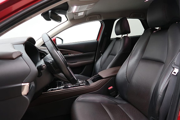 Mazda CX-30 4 of 24