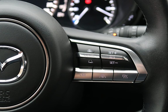 Mazda CX-30 10 of 24