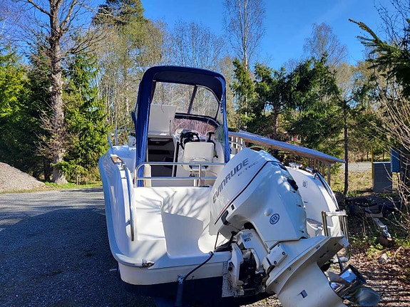 Galeon 630 2 of 3