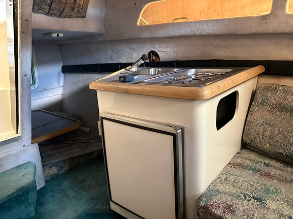 Fynd Bayliner 2255 sunbridge med en EZ loader boggi trailer 22 of 26