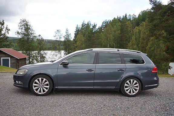 Volkswagen Passat 2 of 5