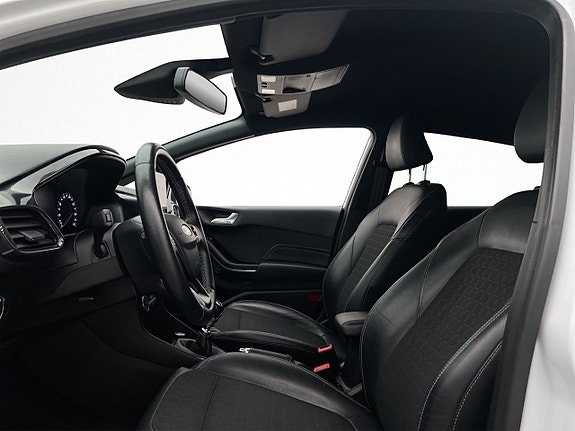 Ford Fiesta 21 of 30