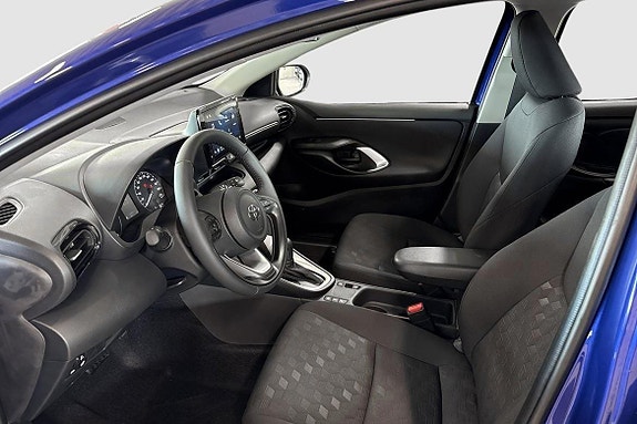 Toyota Yaris 7 of 12