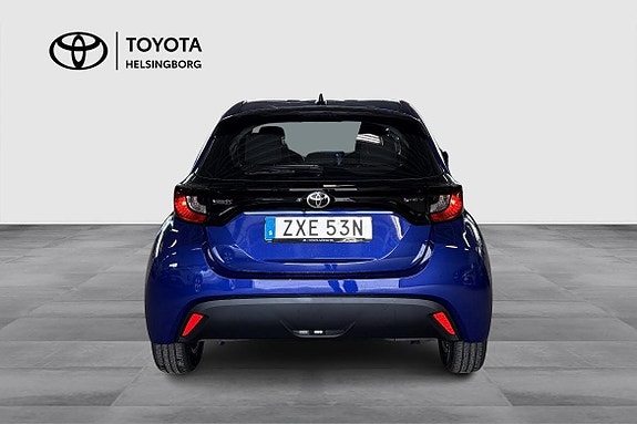 Toyota Yaris 5 of 12