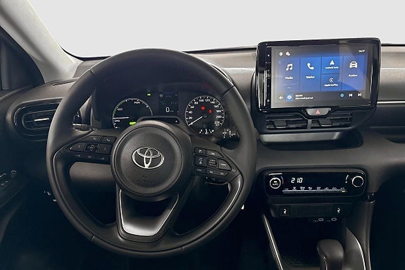 Toyota Yaris 10 of 12