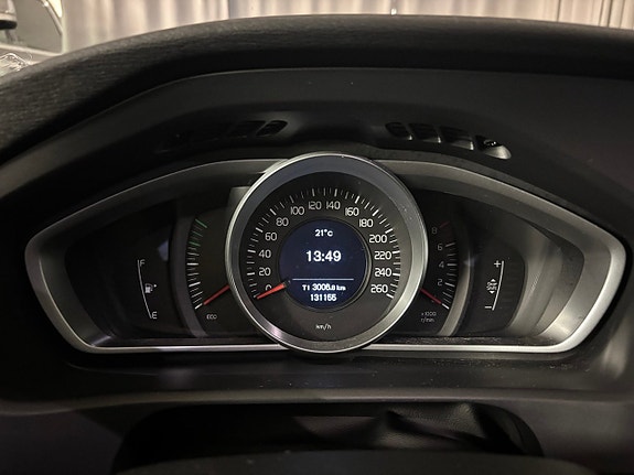 Volvo V40 14 of 17