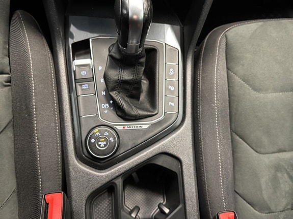 Volkswagen Tiguan 12 of 20
