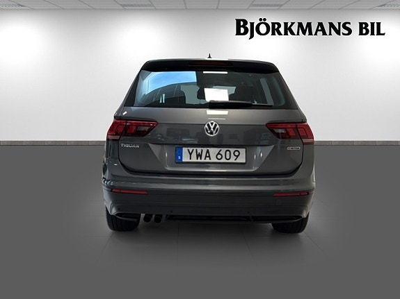 Volkswagen Tiguan 5 of 20