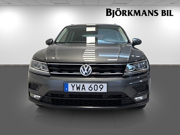 Volkswagen Tiguan 2 of 20