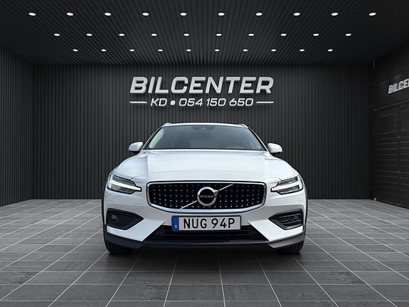 Volvo V60 Cross Country 2 of 20