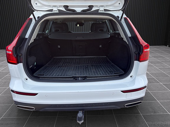 Volvo V60 Cross Country 9 of 20