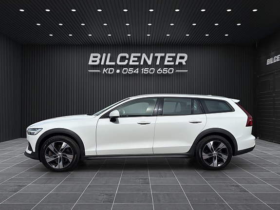 Volvo V60 Cross Country 4 of 20