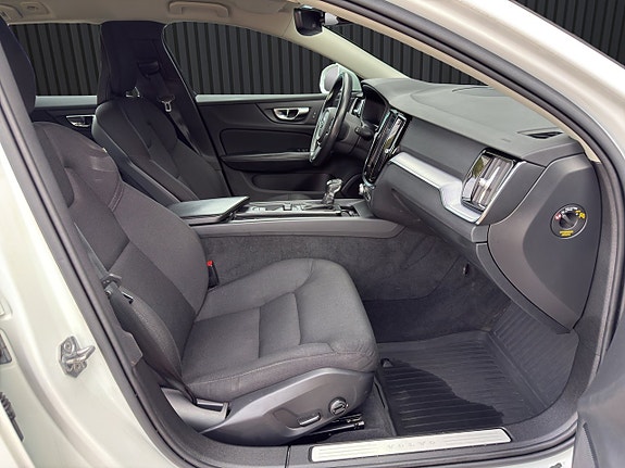 Volvo V60 Cross Country 12 of 20