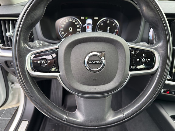 Volvo V60 Cross Country 15 of 20