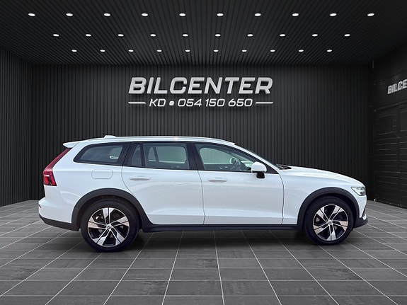 Volvo V60 Cross Country 5 of 20