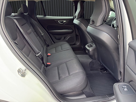 Volvo V60 Cross Country 13 of 20