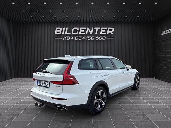 Volvo V60 Cross Country 7 of 20