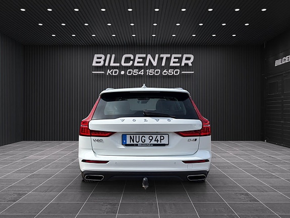 Volvo V60 Cross Country 8 of 20