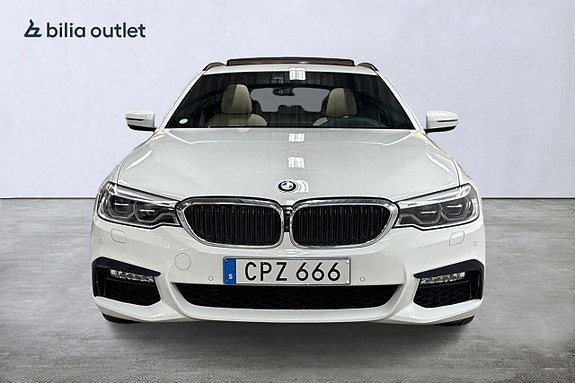 BMW 530i 3 of 30
