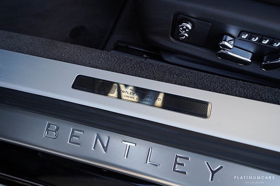 Bentley Continental GTC 22 of 26