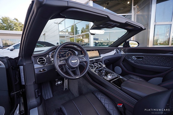 Bentley Continental GTC 9 of 26