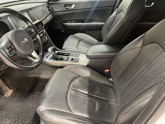 Kia Optima 10 of 26
